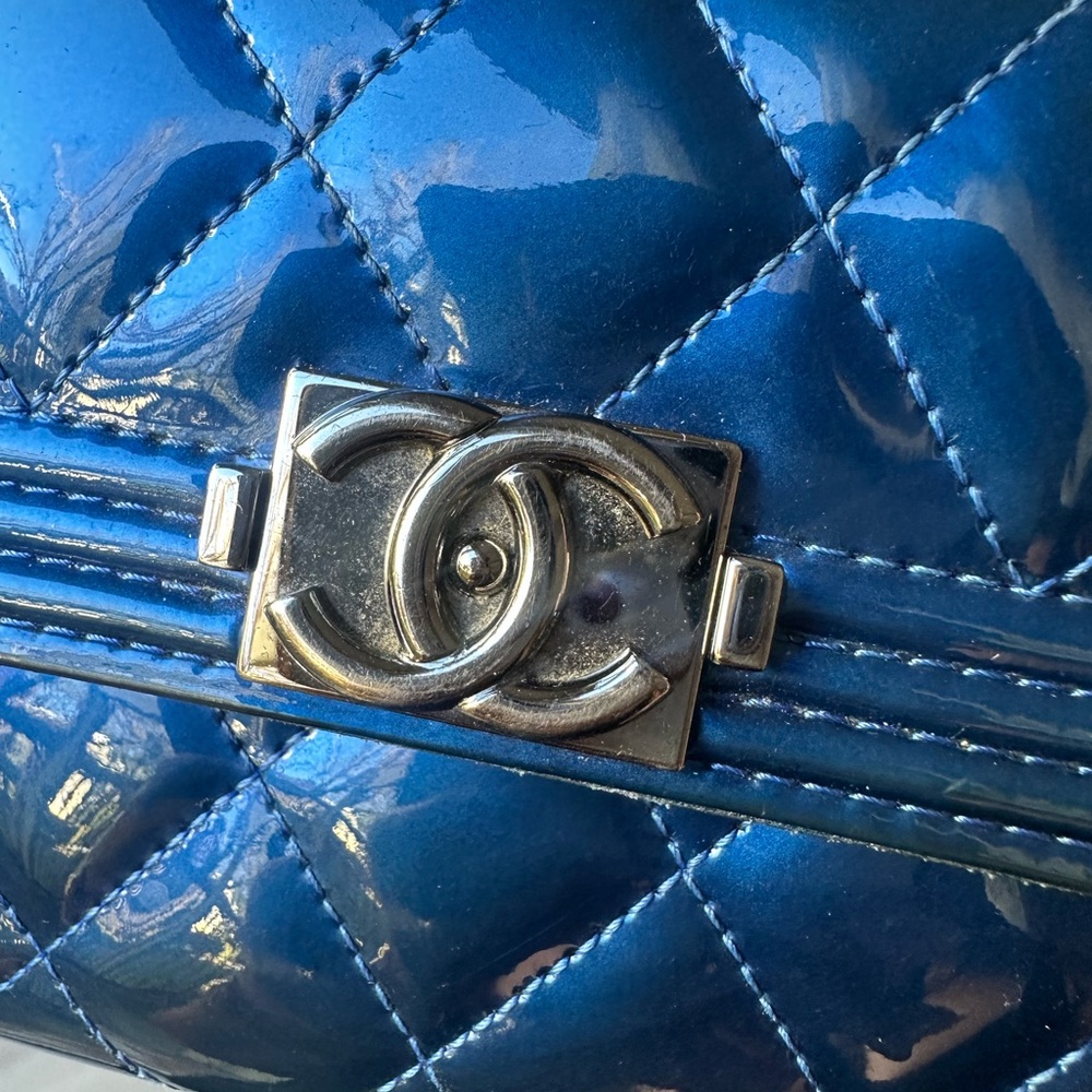 CHANEL Le Boy Metallic Blue Quilted Wallet Authentic ‼️ - Picture 2 of 6